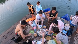 ล่องเรือกินหมูกระทะ เเม่น้ำเชโดน🇱🇦 ภาพความสุขที่หาดูได้ยากของเด็กบ้านนอก