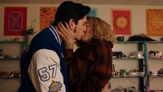 Wally and Maddie kiss Season 2