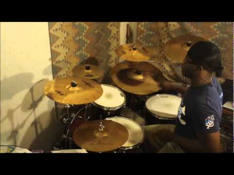 Leo-Hero (Cover)