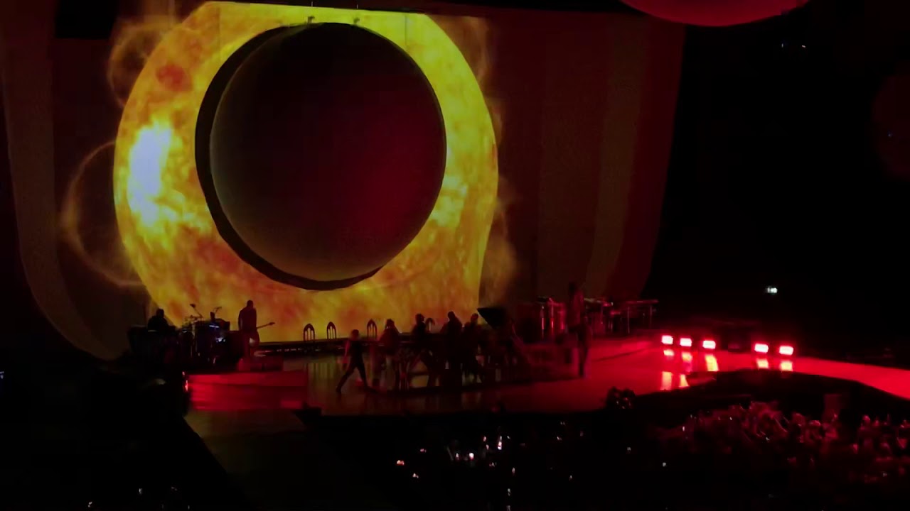 Ariana Grande - raindrops/God is a woman - Sweetener World Tour Dublin - 22/09/19