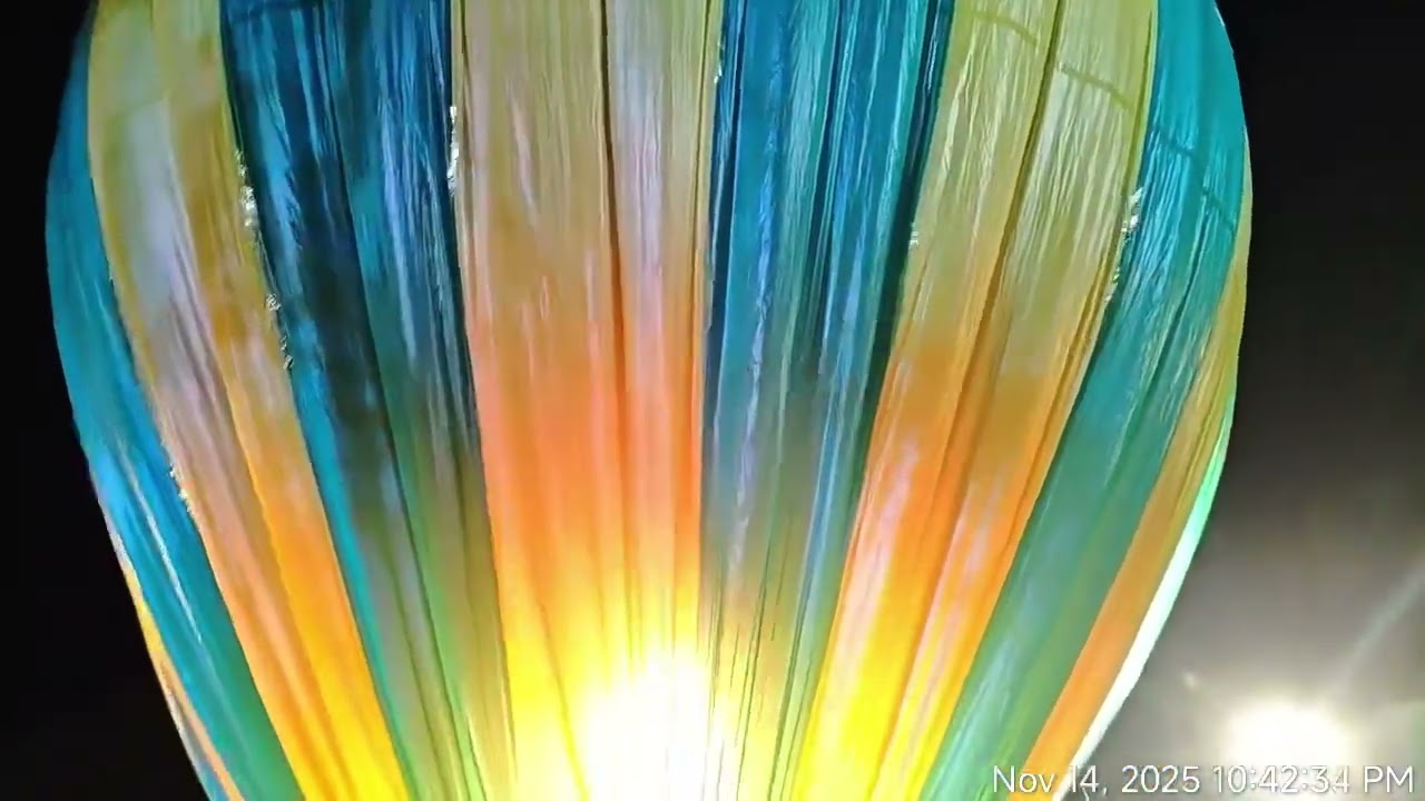 အိုက်ခမ်းမီး  ဟိုပုံးတန်ဆောင်တိုင်