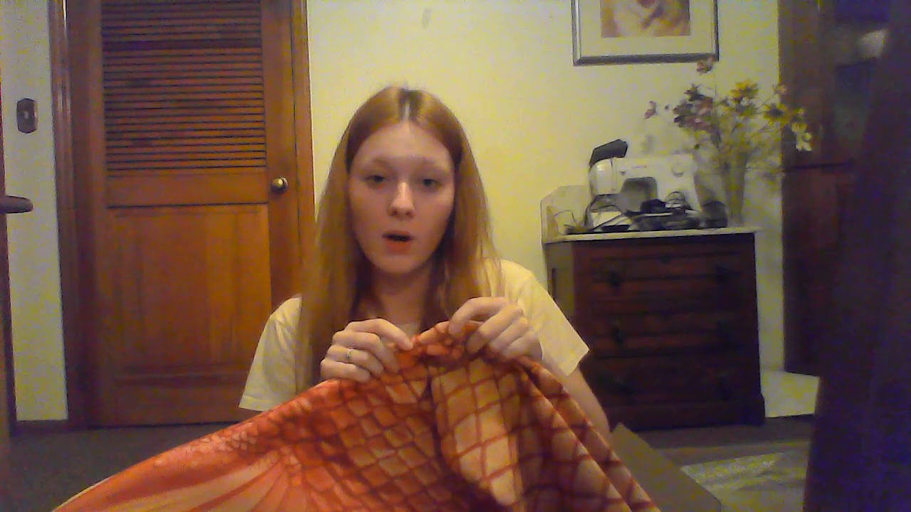 Finfolk Fabric Tail Unboxing - YouTube