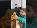 Dinozorun ayağına vida battııı 🙃#kidsvideo #dinozor #oyun