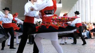 Madrigal Renascentista - Meninas Vamos Ao Vira