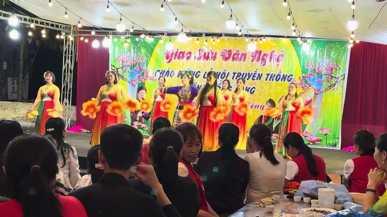 Tiết mục văn nghệ Thôn Đồng Lạng