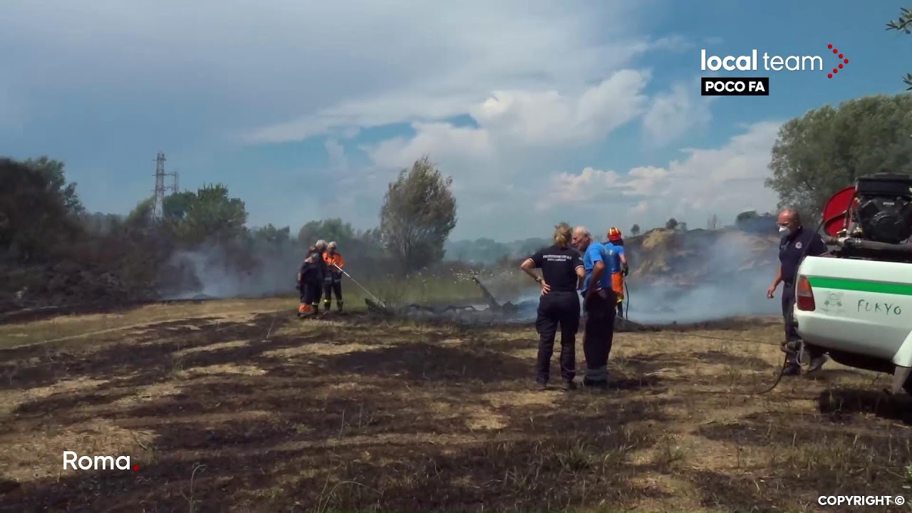 LIVE Roma, nuovo incendio alla Pisana, Vigili del Fuoco e Protezione civile sul posto: diretta video