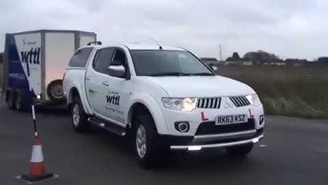 B+E car and trailer driving test reverse exercise