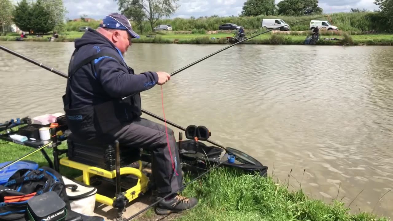Live Match Fishing short pole edge fishing carp & Barbel Tollerton