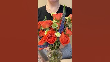 Queer. here. And in love. Let’s talk bouquets yall! #floraldesign #lgbtqia #flowers #valentinesday