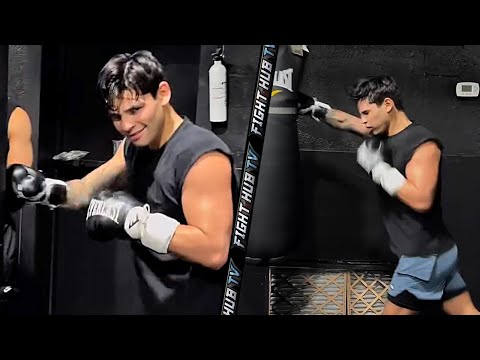 Ryan Garcia GRINS at KO RIGHT HAND made for Devin Haney in new workout video!