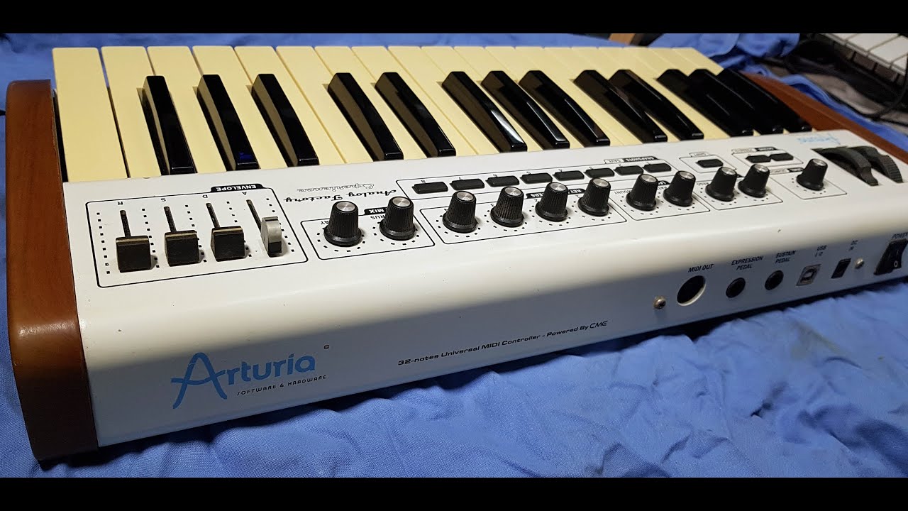 Arturia Analog Factory Experience - cleaning, changing keys from neusonic, repair non working keys