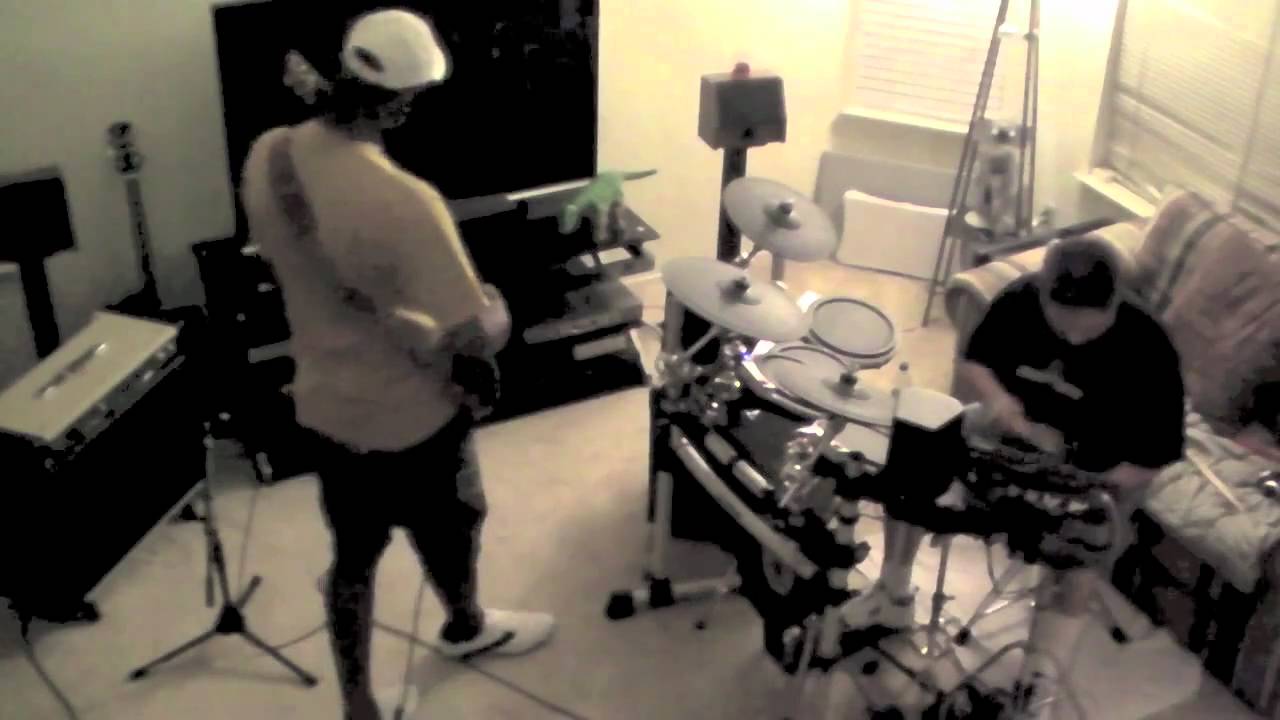 Wayne Louie Drummer - 2010-0814 WayMoe Blues (Audio from camera)