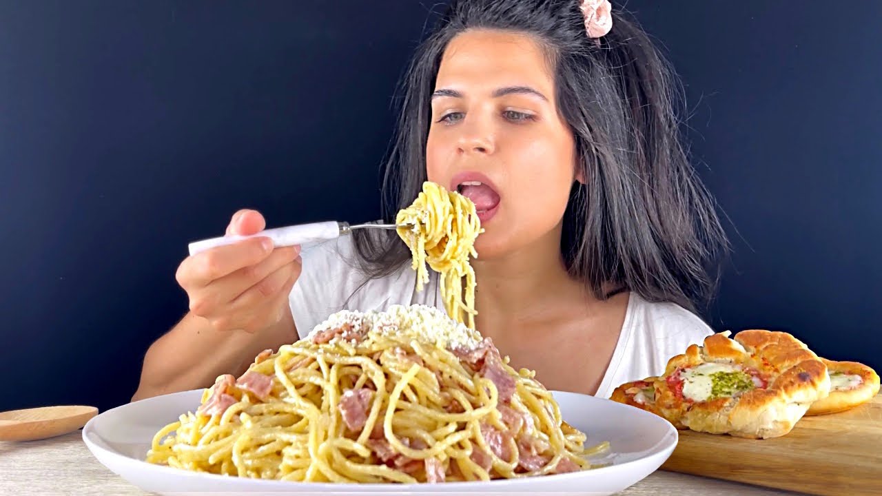 BACON CREAM SPAGHETTI & MOZZARELLA BREAD | MUKBANG | EATING SOUNDS | ASMR