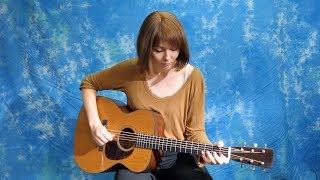 Video thumbnail of "Molly Tuttle plays Little Pine Siskin on a Pre-War Guitars 000 Mahogany"