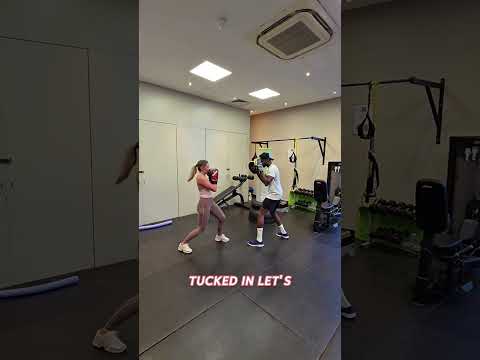 Boxing self defense fitness padwork personal training workout session combos ideas #boxingworkout