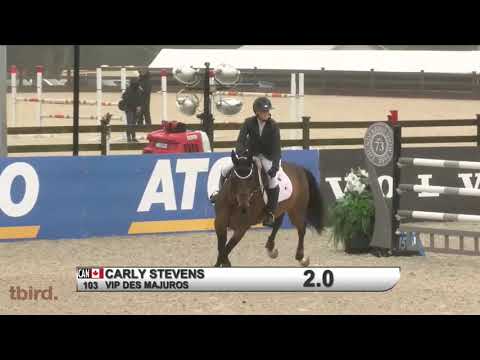 WINNING ROUND: Carly Stevens & VIP des Majuros