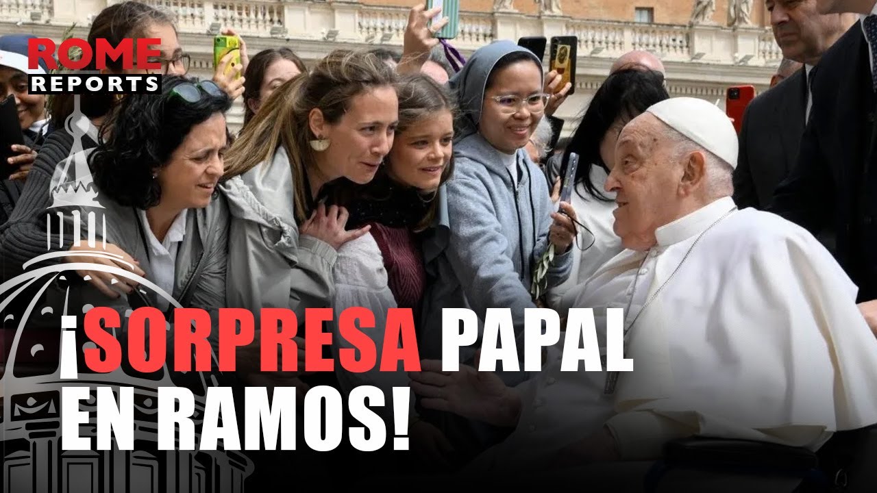 Francisco aparece al final de la celebración del Domingo de Ramos para