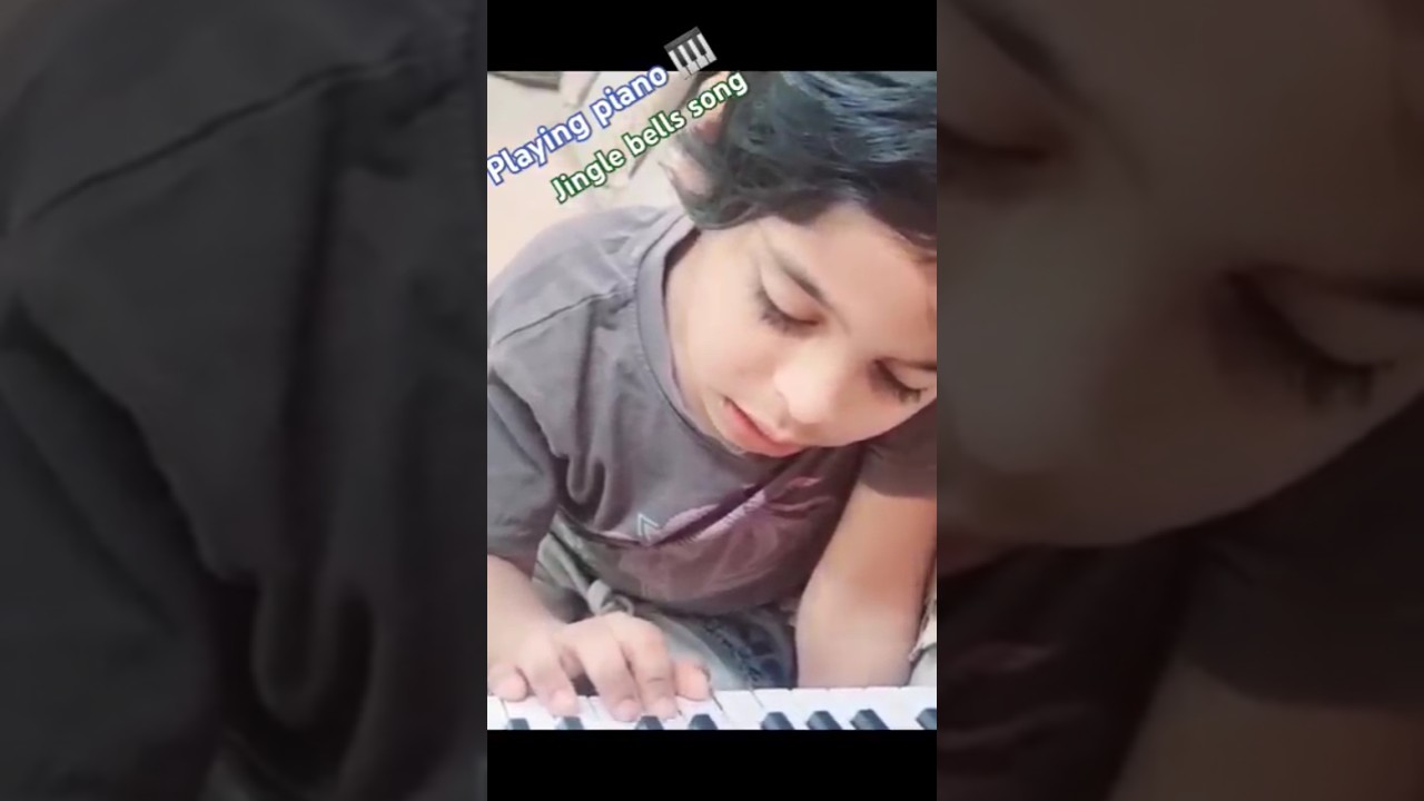 Ukg Little kid Play piano@jingle bells song