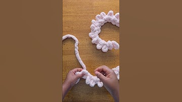 Quick Tutorial on how to make a chunky knit blanket #chunkyknitblanket