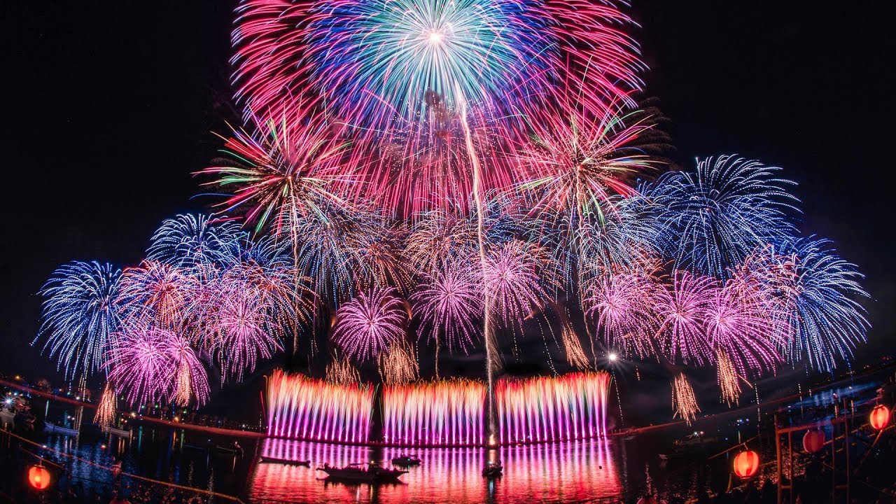 4k 桑名水郷花火大会 18 2尺玉17発 Ntn提供 超特大仕掛花火 Kuwana Suigo Fireworks 18 Shot On Samsung Nx1 Youtube