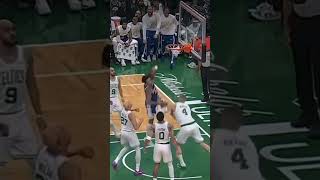 Kelly Oubre Jr. POSTERIZES Nikola Vucevic!