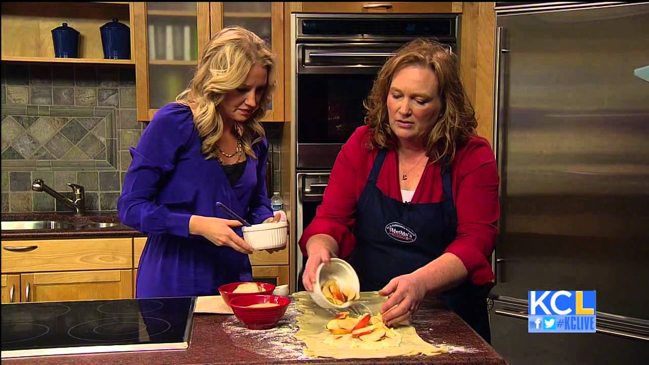 MeMa's Bakery makes German Apple Strudel YouTube