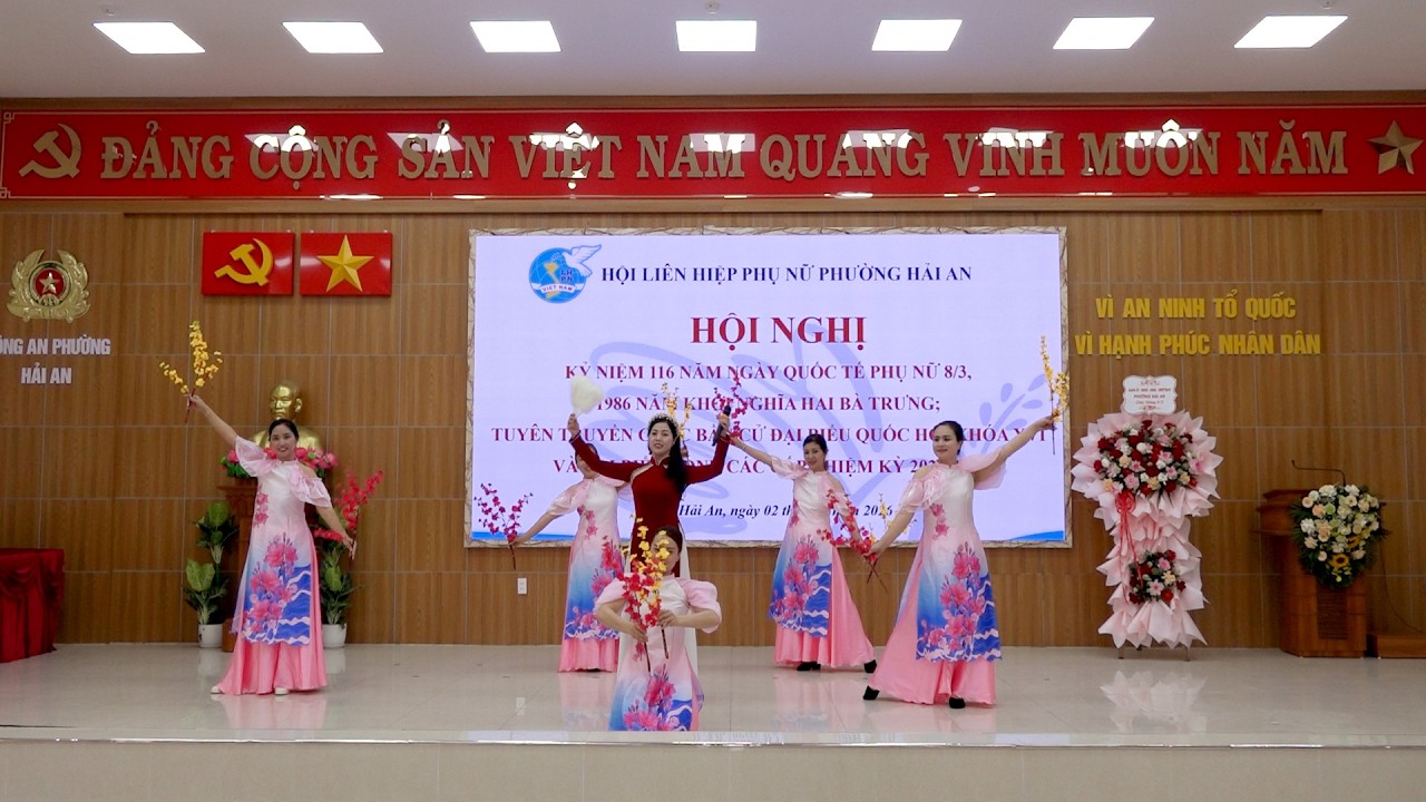 NẮNG CÓ CÒN XUÂN / THU NGA CÙNG TỐP MÚA CLB CA NHẠC HOA PHƯỢNG