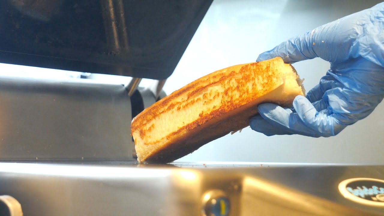 本場アメリカのロブスターロール専門店が手がける 香りと旨味にこだわった絶品ロブスターロールの作り方 Youtube