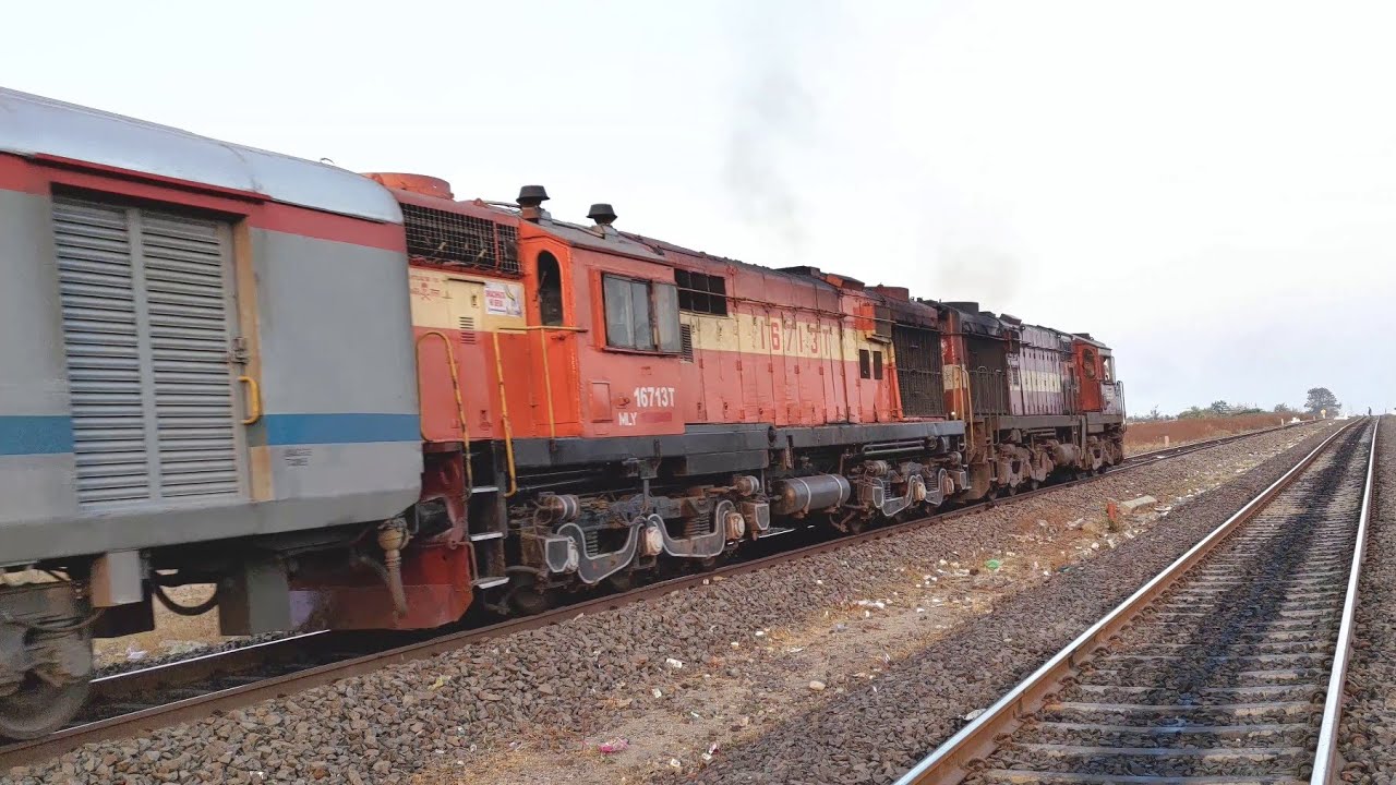 Nanded Express 07094 Yesvantpur - Hazur Sahib Nanded Express | Twin WDM3A Locomotive ...
