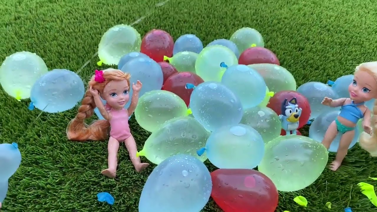 Bluey toys Water balloons! Elsa & Anna toddlers - Zuru Bunch O Balloons