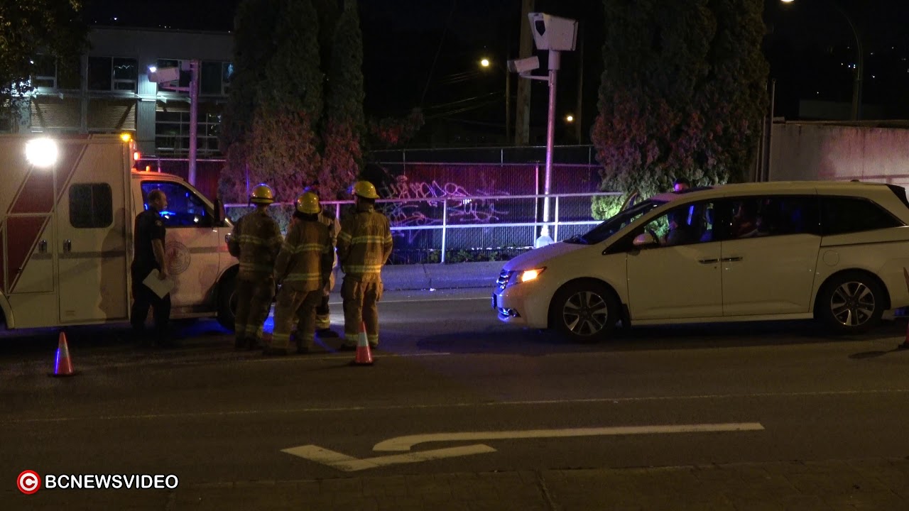 Car Crash vehicle rear-ended van Lougheed Hwy. Coquitlam City (4K) 2017 ...