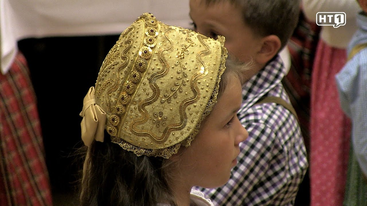 Grieskirchen. 40 Jahre Goldhauben