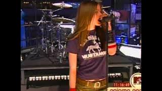 Avril Lavigne - Losing Grip (MTV New Years Pajama Party 2003)