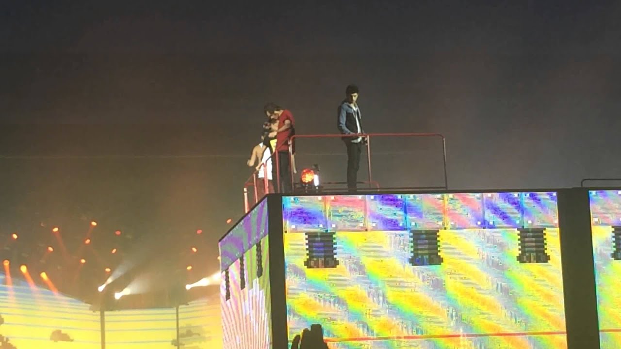 One Direction - Alive/One Thing - Sunderland - 28/05/14