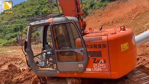 Thi công đóng cọc, cừ larsen  8m kè thủy điện bằng thiết bị búa rung PCF250 gắn trên xe đào ZASIX225