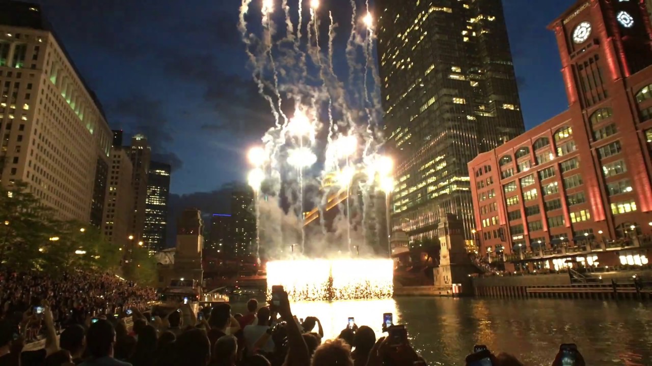 chicago river tour fireworks