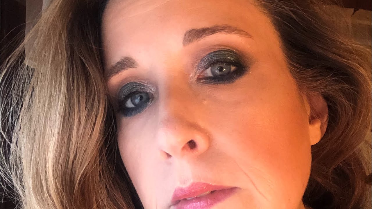 MAC Shiny Pretty Things Smoky Review and Tutorial