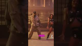 Download Lagu chris brown -press me - (lyrics)@Vacationmusichub MP3