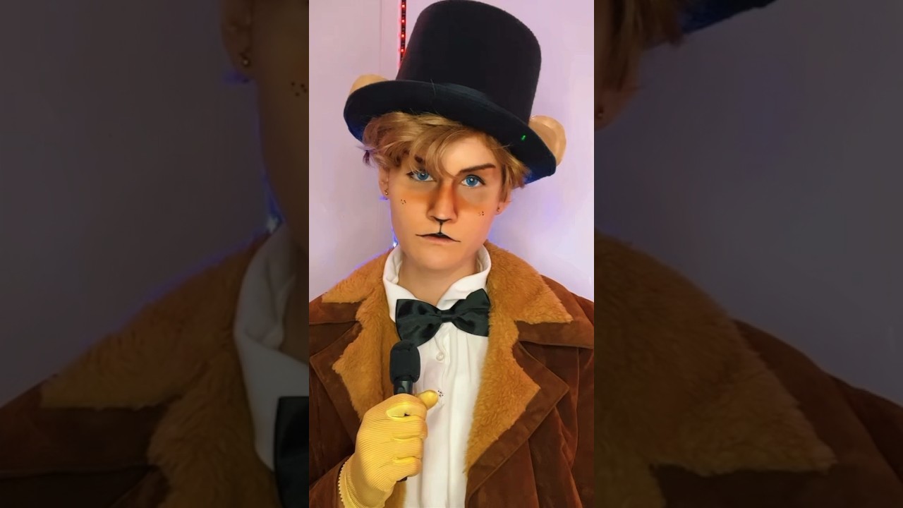 I'm in classic Freddy cosplay but I love Glamrock Freddy so much 🤩 #cosplay #glamrockfreddy