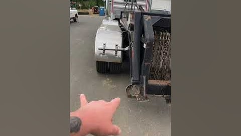 Disconnecting and reconnecting a lowboy trailer