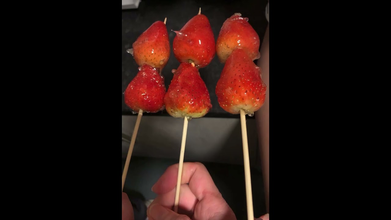 Love me with your eyes ❤️#love #hug.    #baking #passion #musiclover