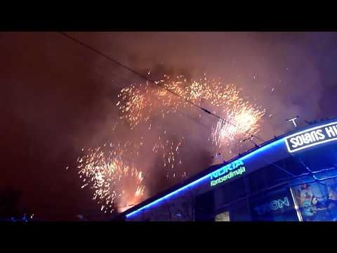 01.01.2011 Tallinn Solaric Centre roof fireworks. Short clip.