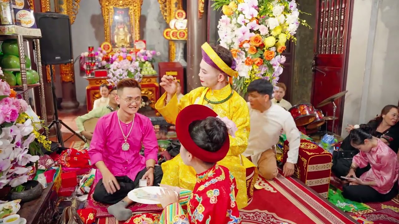 em Trang trình đồng mở phủ