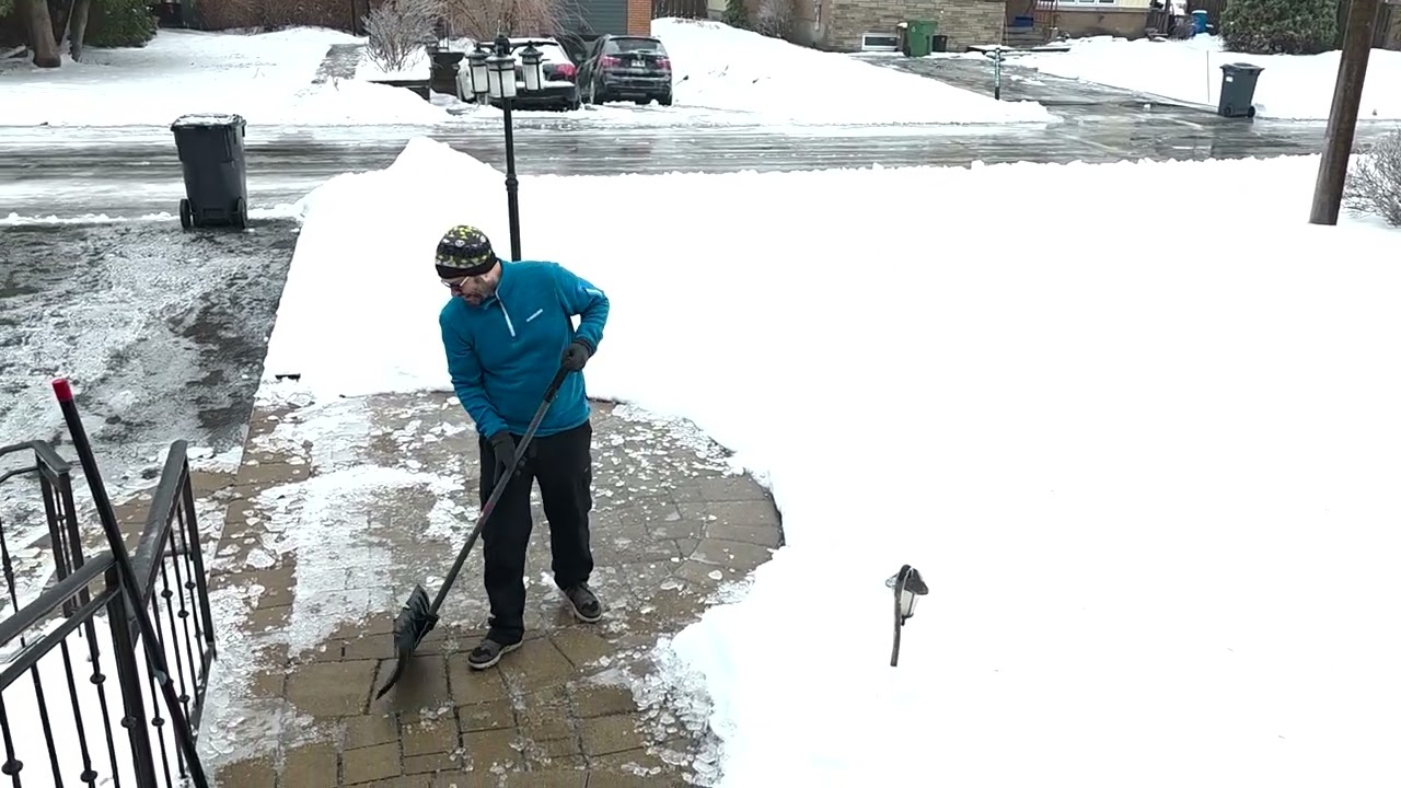 Nothing fancy... just cleaning driveway after some freezing rain in Montreal (29 December 2025)