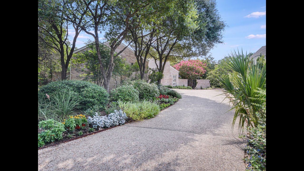 Exceptional, cul-de-sac home in shadow of Mount Bonnell