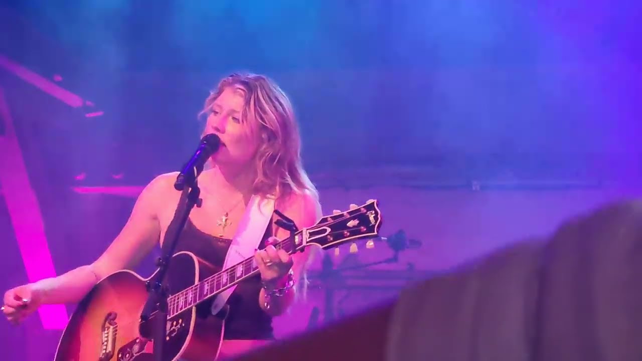 Dasha „Even Cowboys Cry“ live in Hamburg – Fabrik – 05.03.2025 – Dashville-Tour 2025