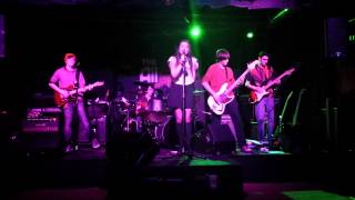 Tie Your Mother Down - Queen - Cover - Minor Rewind screenshot 3