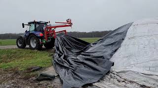 Machinaal Landbouwplastic En Vliesdoek Verwijderen Met Antuma Loonbedrijf Te Dedemsvaart