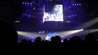 Garth Brooks with Trisha Yearwood World Tour Chicago 26 A Friend to Me