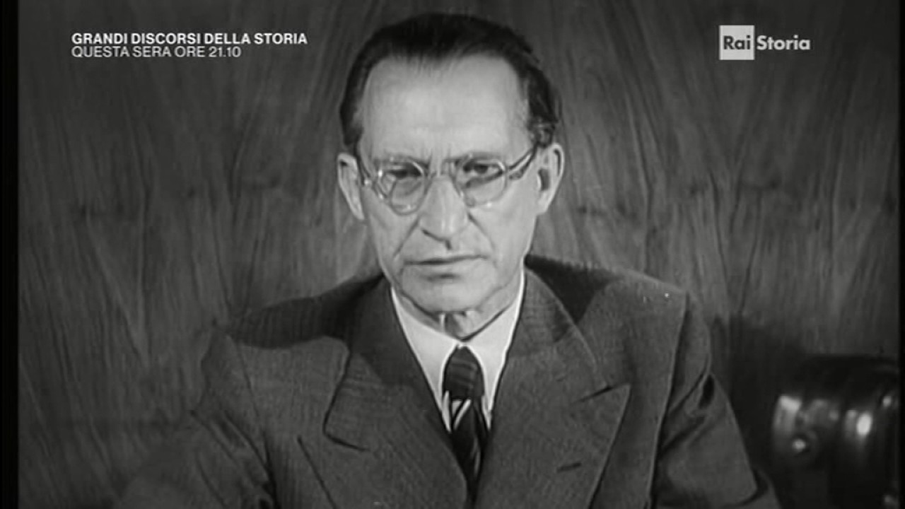 Alcide De Gasperi dopo le sanzioni di guerra all'Italia (1947) YouTube